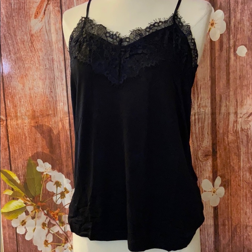 ICHI- IHLIKE to 2-blank tank top with lace front.